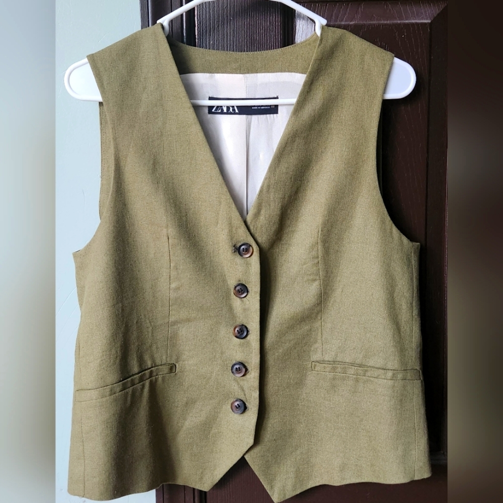 NWOT Zara Tailored Linen Blend Khaki Green Sleeveless Button Vest Size Small